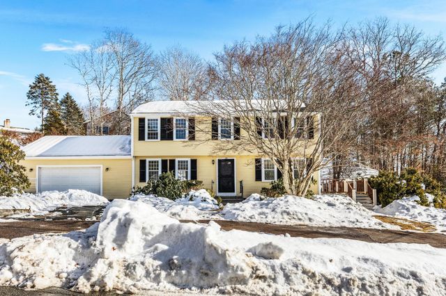 20 Colony Avenue, Buzzards Bay, MA 02532