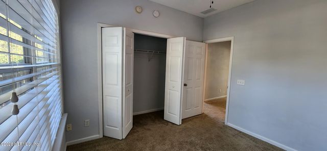 1716 FOREST LAKE Circle 3, Jacksonville, FL 32225