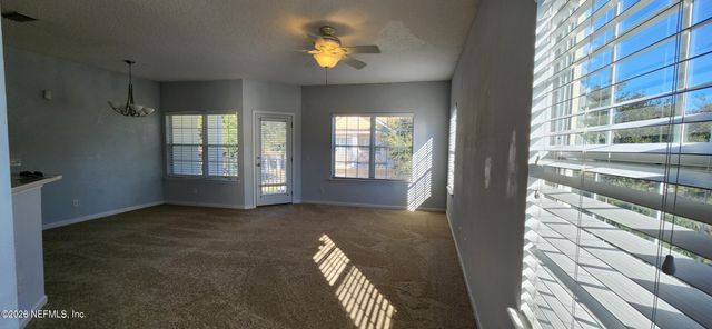 1716 FOREST LAKE Circle 3, Jacksonville, FL 32225