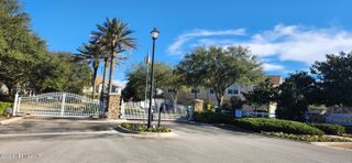 1716 FOREST LAKE Circle 3, Jacksonville, FL 32225