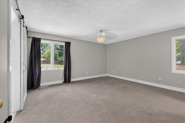 904 SW 44TH Street, Blue Springs, MO 64015
