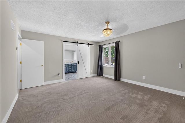 904 SW 44TH Street, Blue Springs, MO 64015