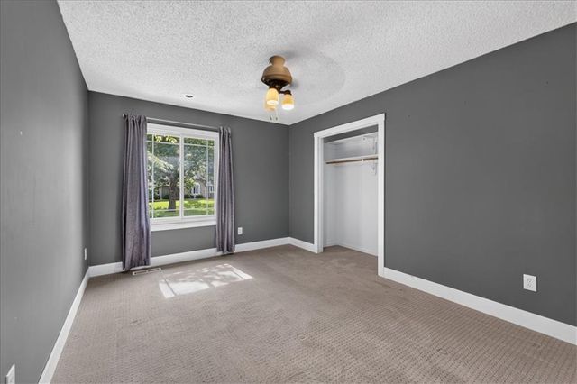 904 SW 44TH Street, Blue Springs, MO 64015