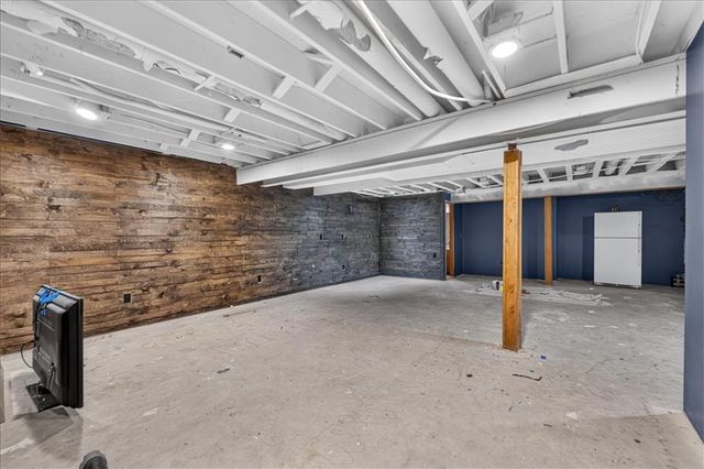 904 SW 44TH Street, Blue Springs, MO 64015
