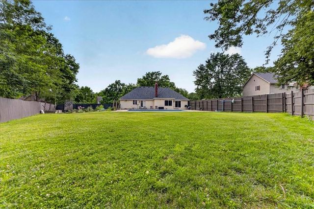 904 SW 44TH Street, Blue Springs, MO 64015
