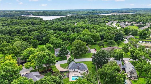 904 SW 44TH Street, Blue Springs, MO 64015