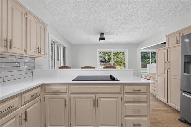 904 SW 44TH Street, Blue Springs, MO 64015