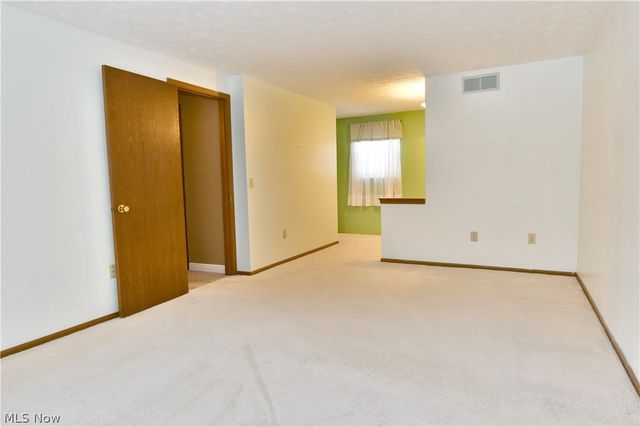 220 Wae Trail, Cortland, OH 44410