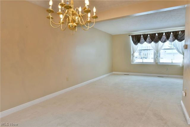 220 Wae Trail, Cortland, OH 44410