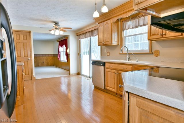 220 Wae Trail, Cortland, OH 44410