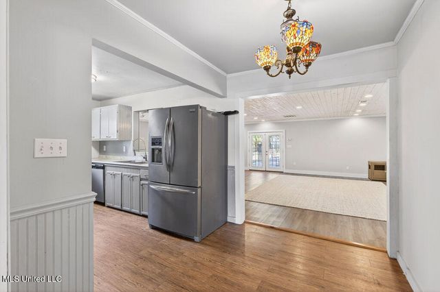 1592 E 2nd Street, Pass Christian, MS 39571