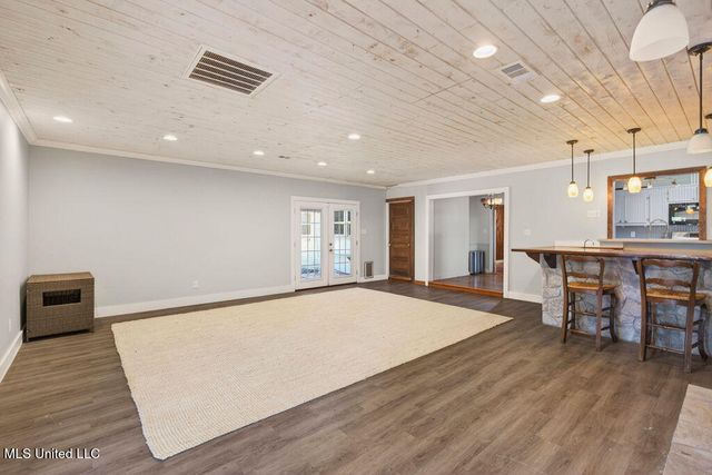 1592 E 2nd Street, Pass Christian, MS 39571