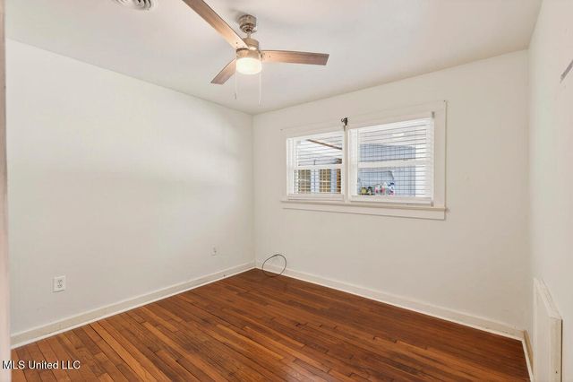 1592 E 2nd Street, Pass Christian, MS 39571