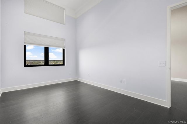 25 Leroy Place PH7, New Rochelle, NY 10805