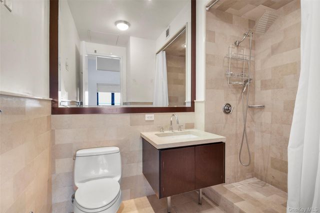 25 Leroy Place PH7, New Rochelle, NY 10805