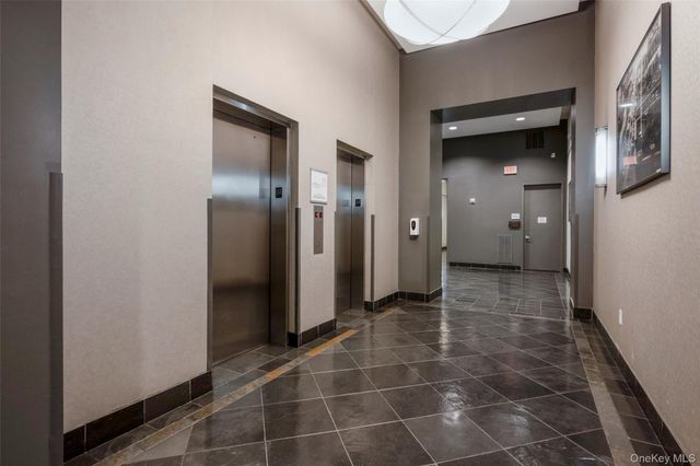 25 Leroy Place PH7, New Rochelle, NY 10805