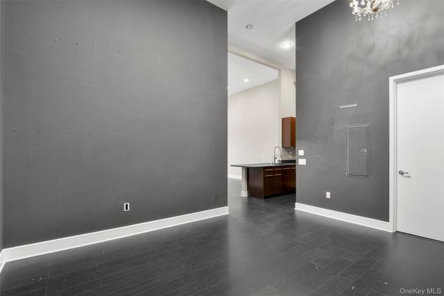 25 Leroy Place PH7, New Rochelle, NY 10805