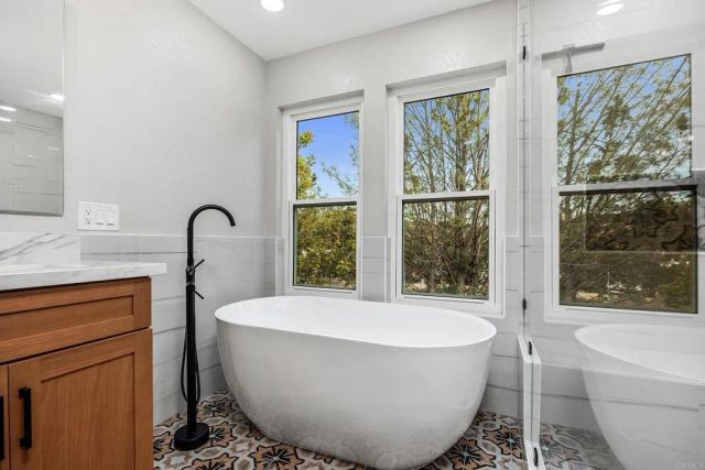 4893 Almondwood Way, San Diego, CA 92130