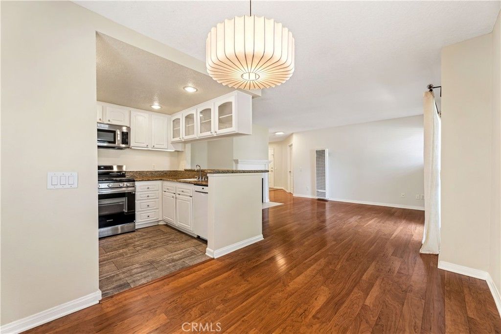 1401 N Greenbrier Road 202, Long Beach, CA 90815 — photo 3