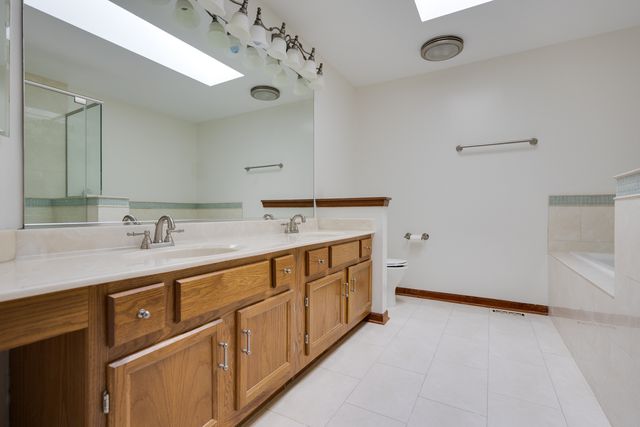 775 HARMON Boulevard, Hoffman Estates, IL 60169