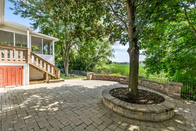 775 HARMON Boulevard, Hoffman Estates, IL 60169