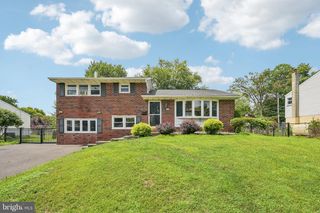 508 FAIRVIEW AVE, Penndel, PA 19047
