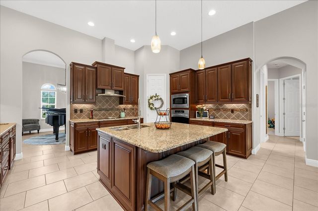 8904 CRYSTAL CREEK COURT, Land O Lakes, FL 34638