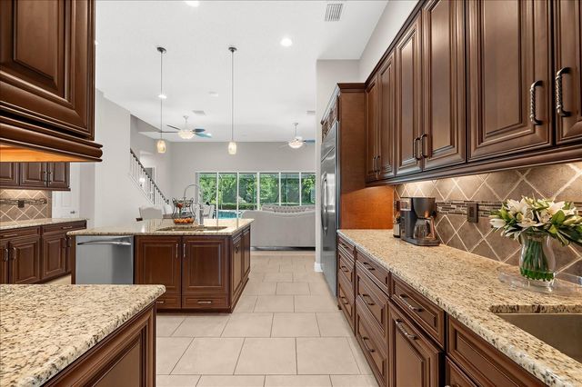 8904 CRYSTAL CREEK COURT, Land O Lakes, FL 34638