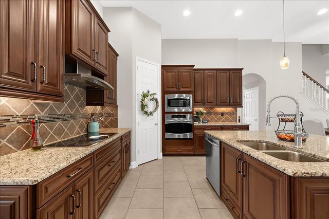 8904 CRYSTAL CREEK COURT, Land O Lakes, FL 34638