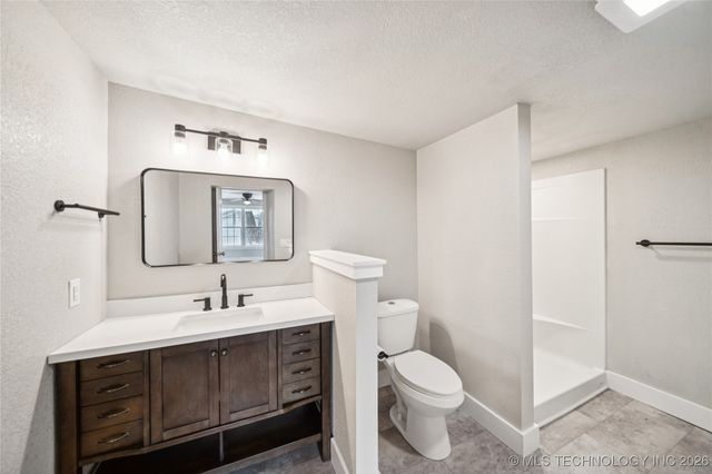 809 N 9th Street, Collinsville, OK 74021