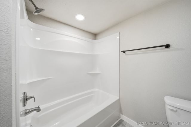 809 N 9th Street, Collinsville, OK 74021