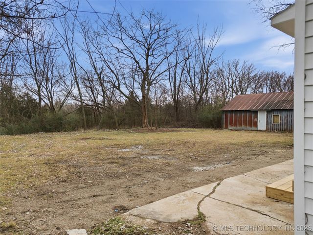 809 N 9th Street, Collinsville, OK 74021