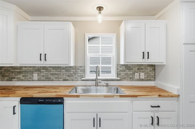 809 N 9th Street, Collinsville, OK 74021