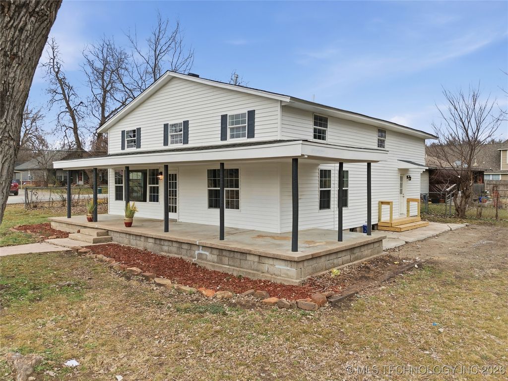 809 N 9th Street, Collinsville, OK 74021