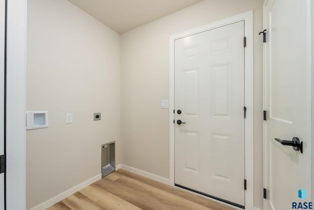 905 N Independent St Street, Lennox, SD 57039