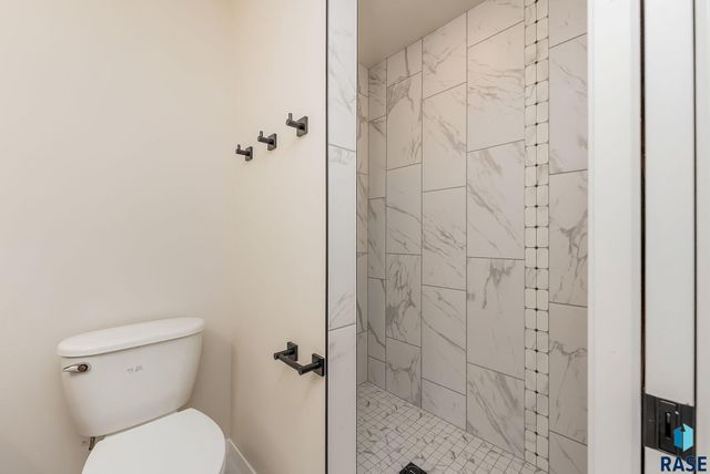 905 N Independent St Street, Lennox, SD 57039