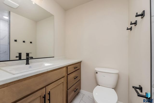 905 N Independent St Street, Lennox, SD 57039