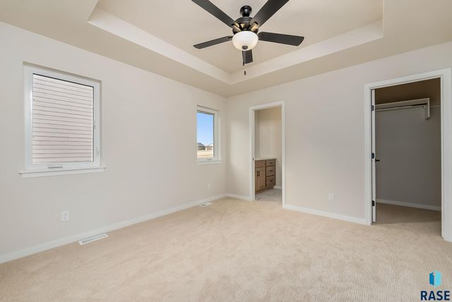 905 N Independent St Street, Lennox, SD 57039