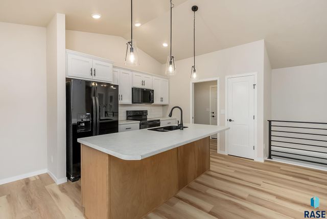 905 N Independent St Street, Lennox, SD 57039