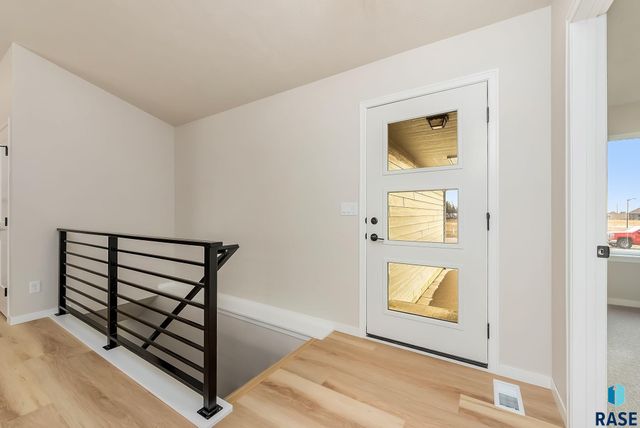 905 N Independent St Street, Lennox, SD 57039