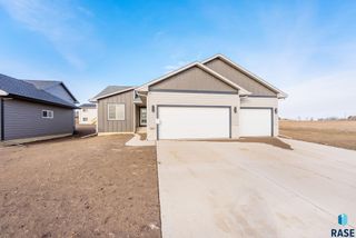 905 N Independent St Street, Lennox, SD 57039
