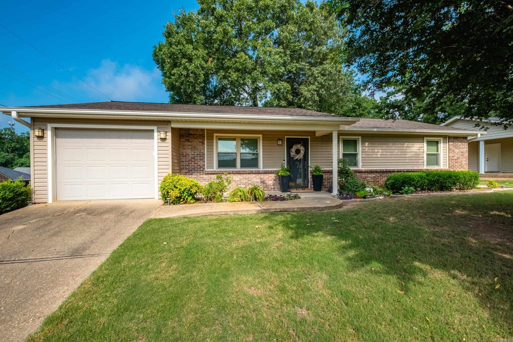520 Trumpler Street, Little Rock, AR 72211
