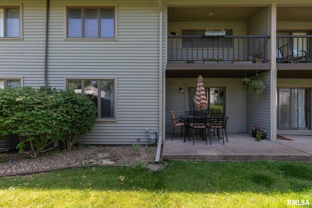 4554 BUNKER HILL Drive, Bettendorf, IA 52722