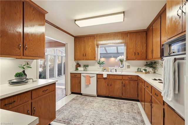 1040 Cantering Road, High Point, NC 27262