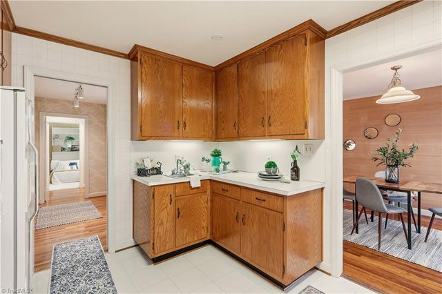 1040 Cantering Road, High Point, NC 27262