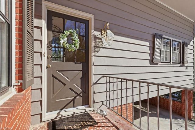 1040 Cantering Road, High Point, NC 27262