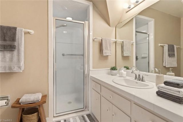 1040 Cantering Road, High Point, NC 27262