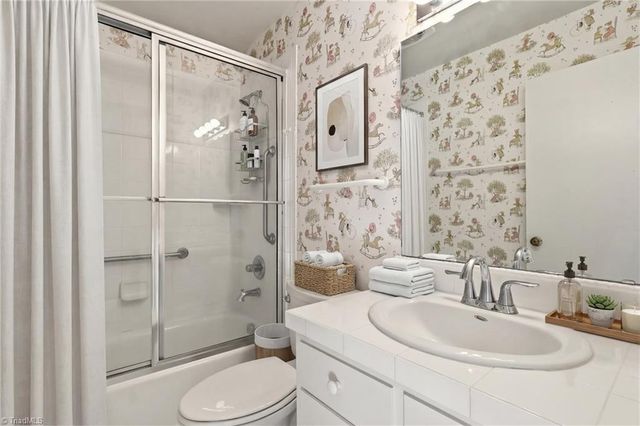 1040 Cantering Road, High Point, NC 27262