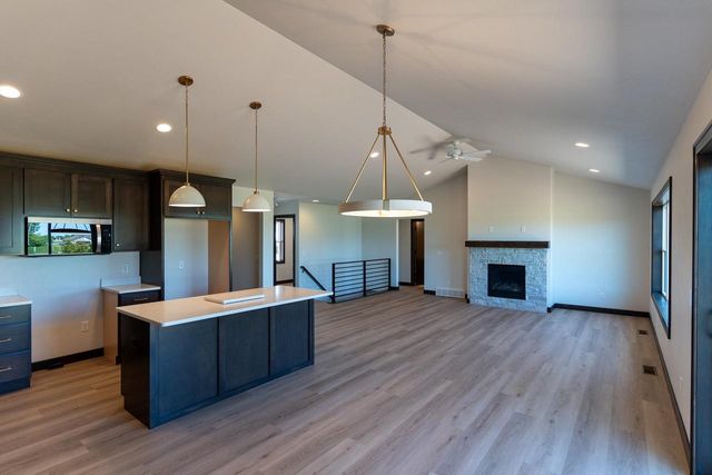 W5896 EDGEWOOD DRIVE, Menasha, WI 54952
