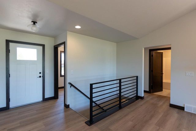 W5896 EDGEWOOD DRIVE, Menasha, WI 54952